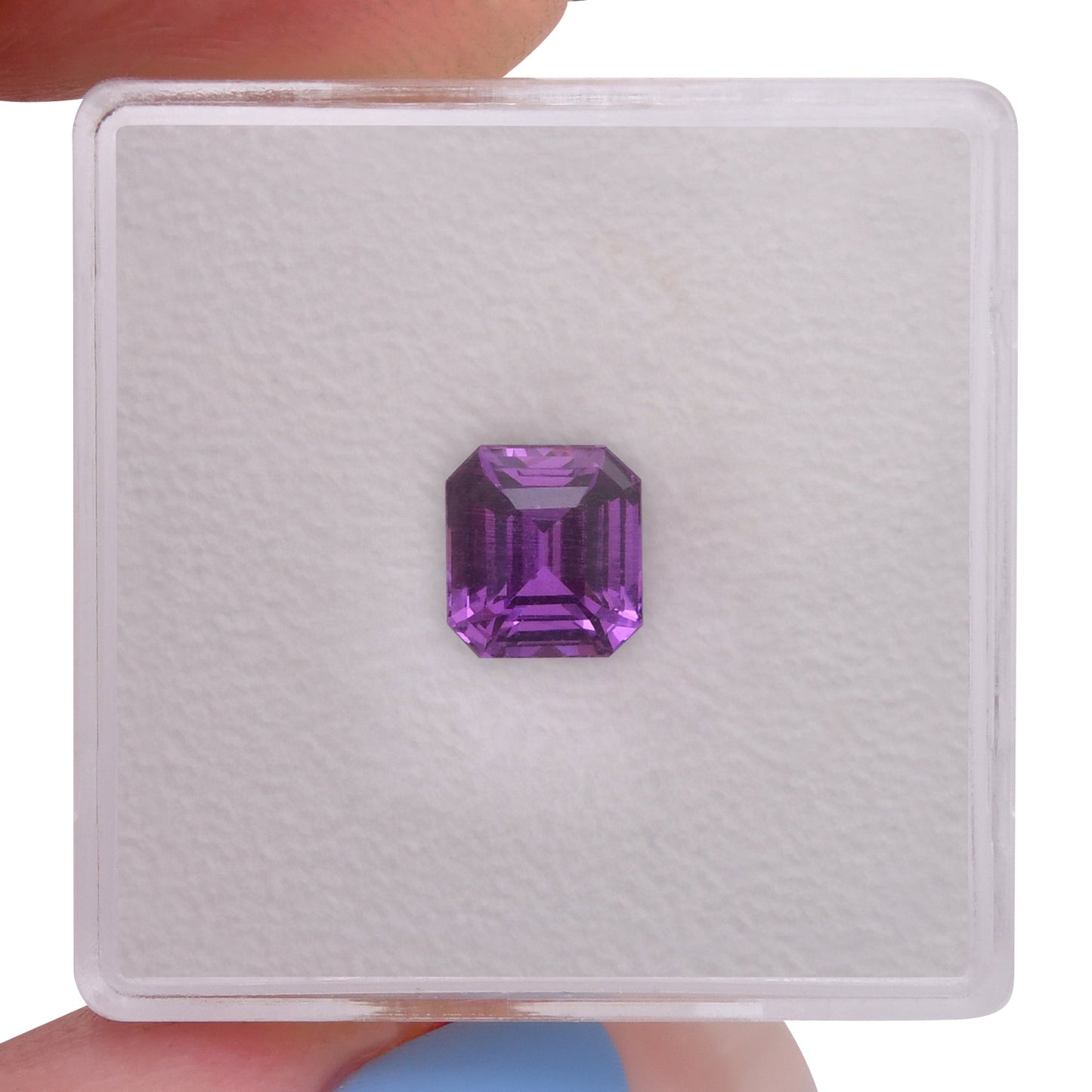 1,53 Karat violetter Madagaskar-Smaragd-Saphir