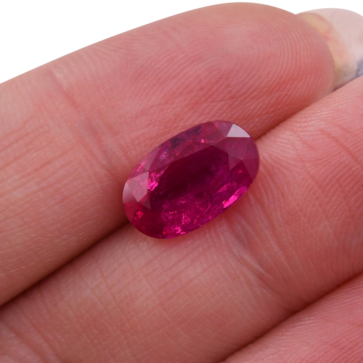4.62 Carat Red TAJIKISTAN Oval Ruby GUBELIN No Heat