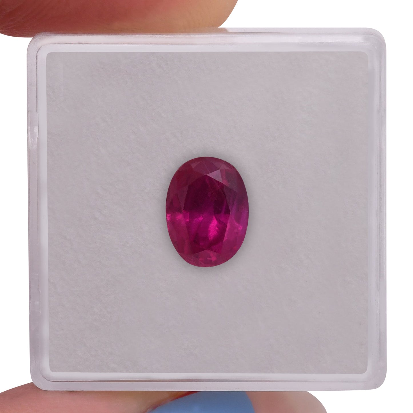 2,43 Karat roter burmesischer ovaler Rubin von Gubelin