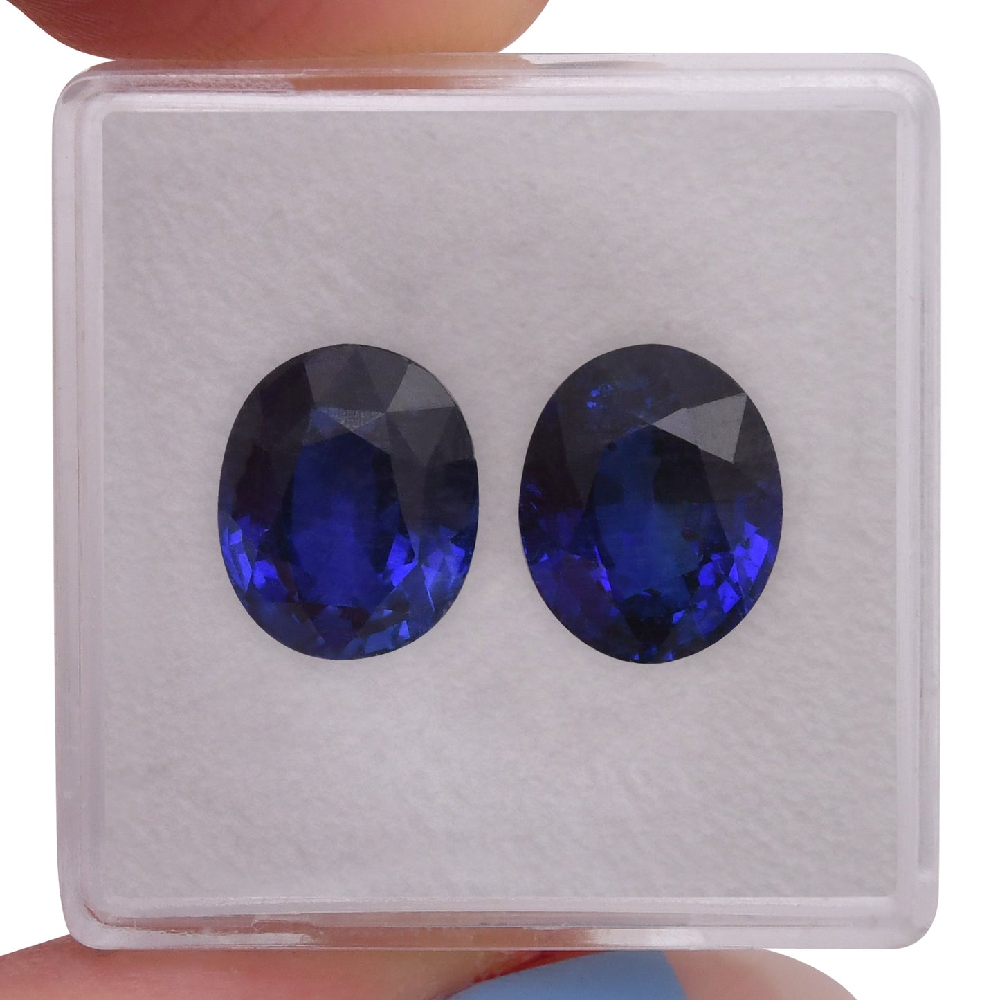 8,20 Karat blauer ovaler Saphir AGL