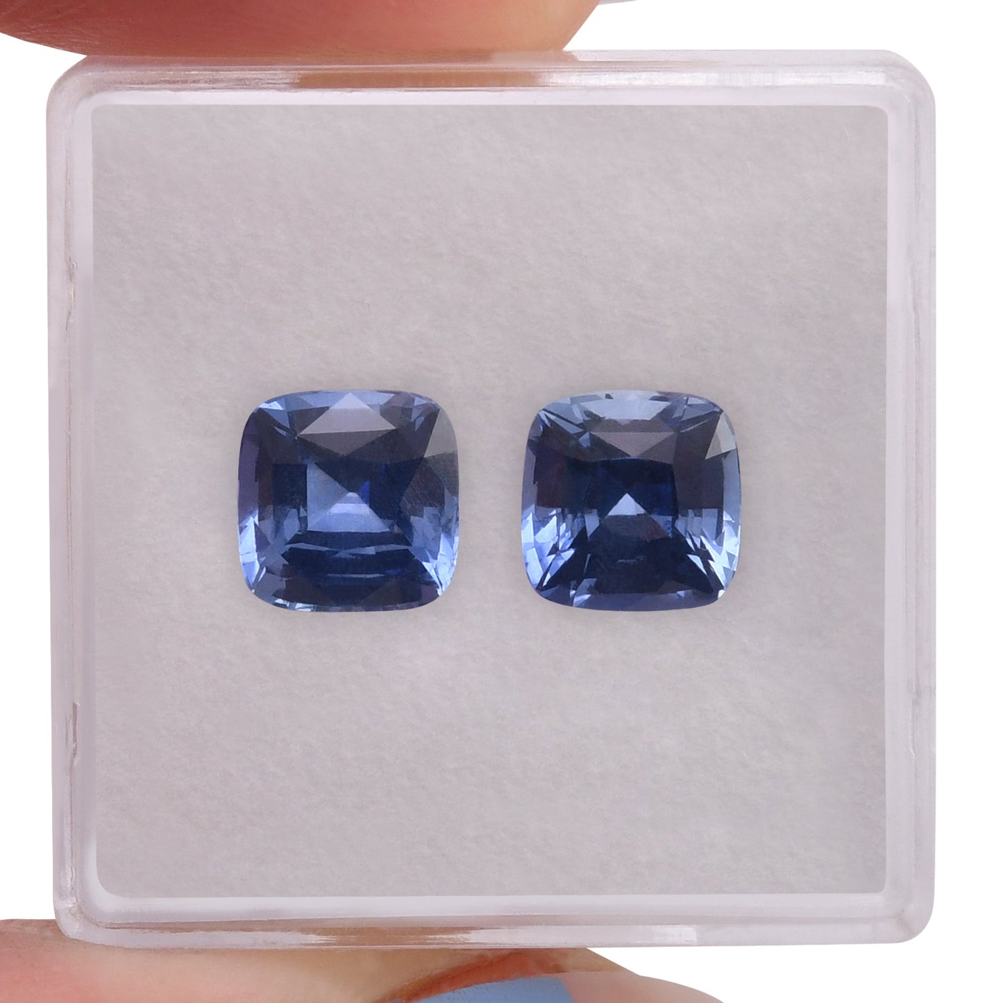 4,83 Karat blauer Kissen-Saphir CD