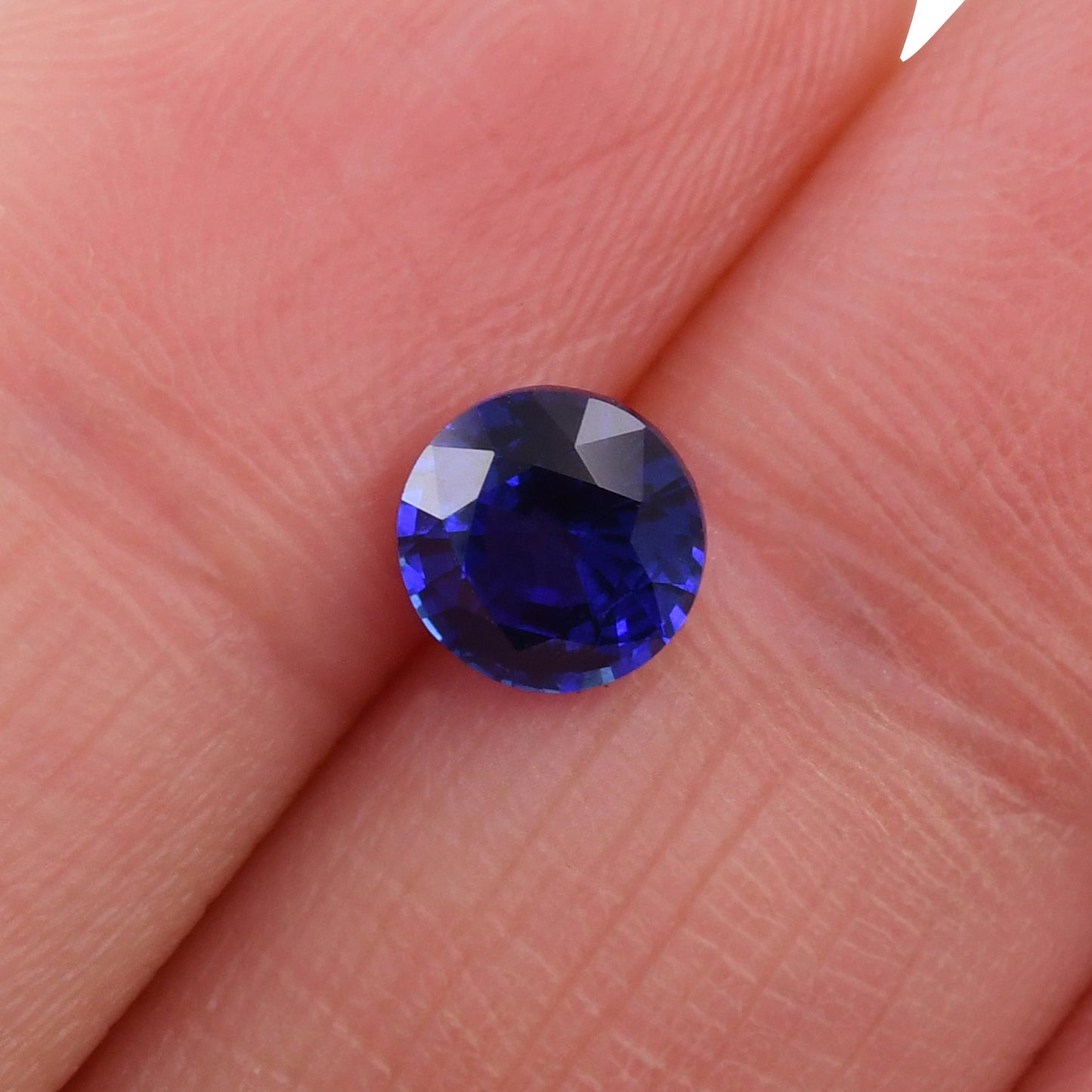 1,11 Karat blauer runder Saphir aus Sri Lanka