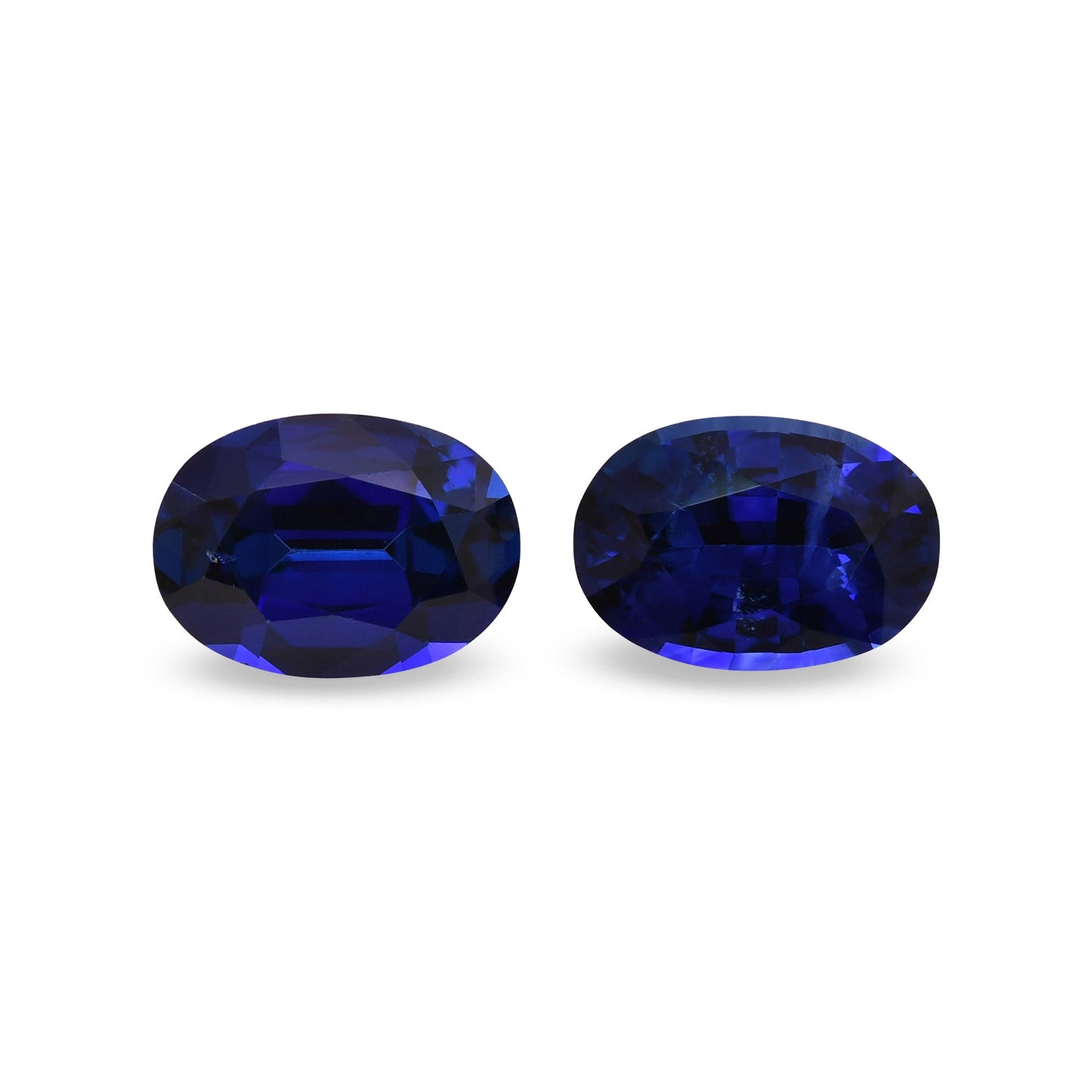 1,90 Karat blauer ovaler Saphir aus Sri Lanka
