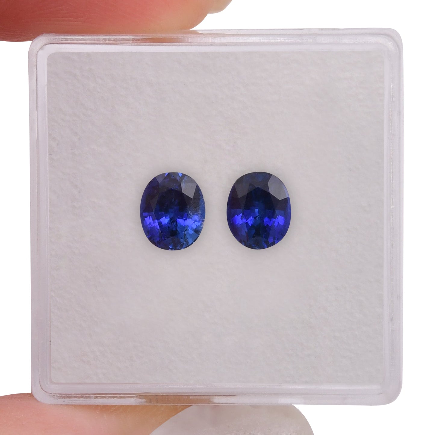1,79 Karat blauer ovaler Saphir aus Sri Lanka