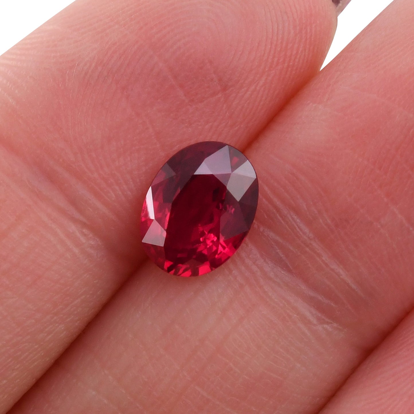 1,98 Karat roter burmesischer ovaler Rubin GRS