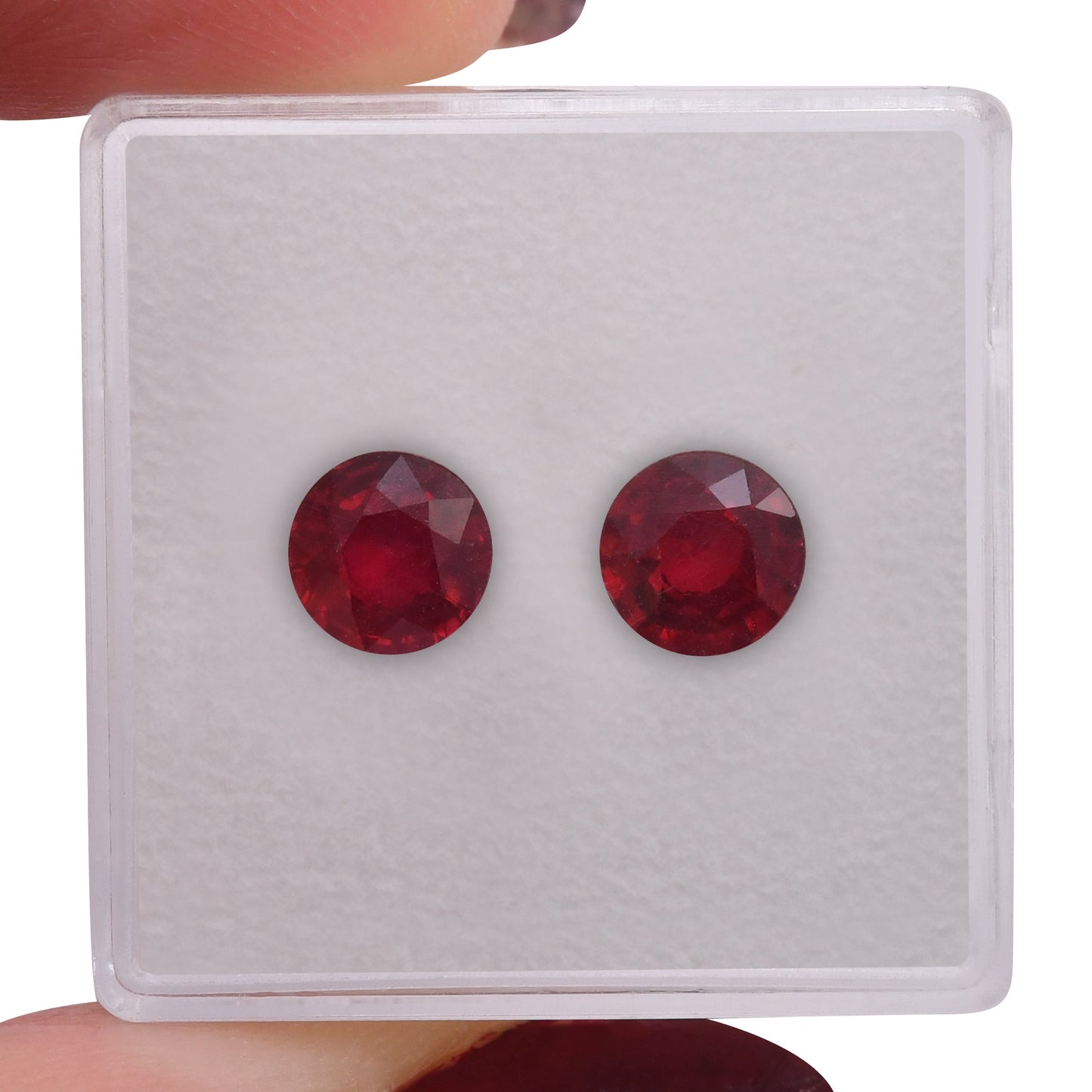 2,39 Karat roter runder Rubin aus Mosambik