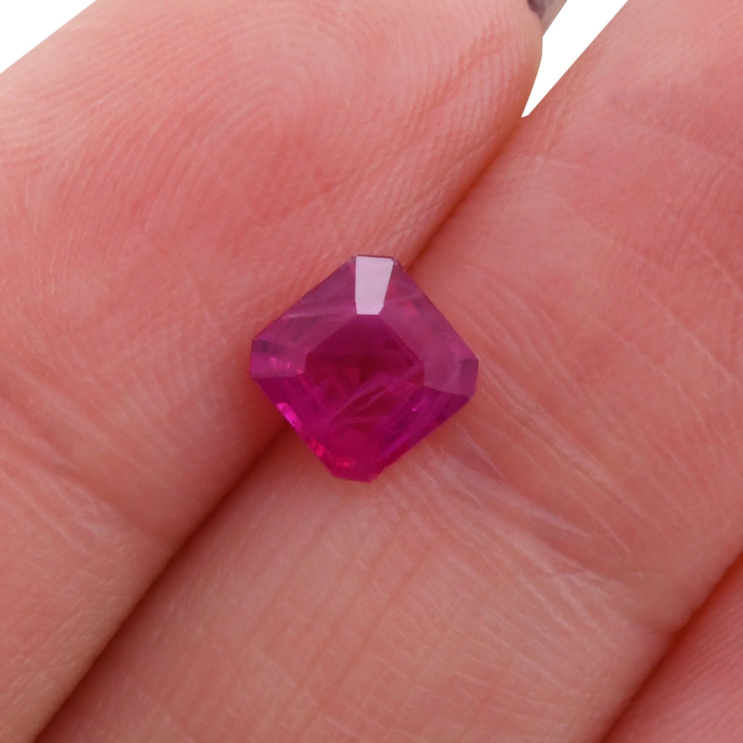 1,14 Karat roter Mosambik-Smaragd-Rubin