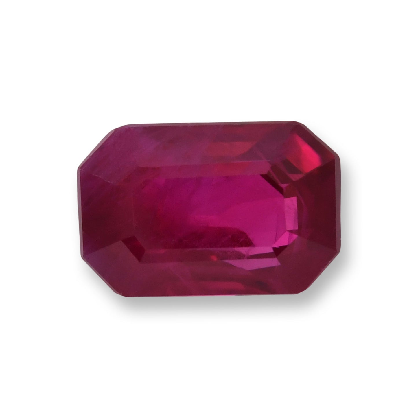 0,93 Karat roter Mosambik-Smaragd-Rubin