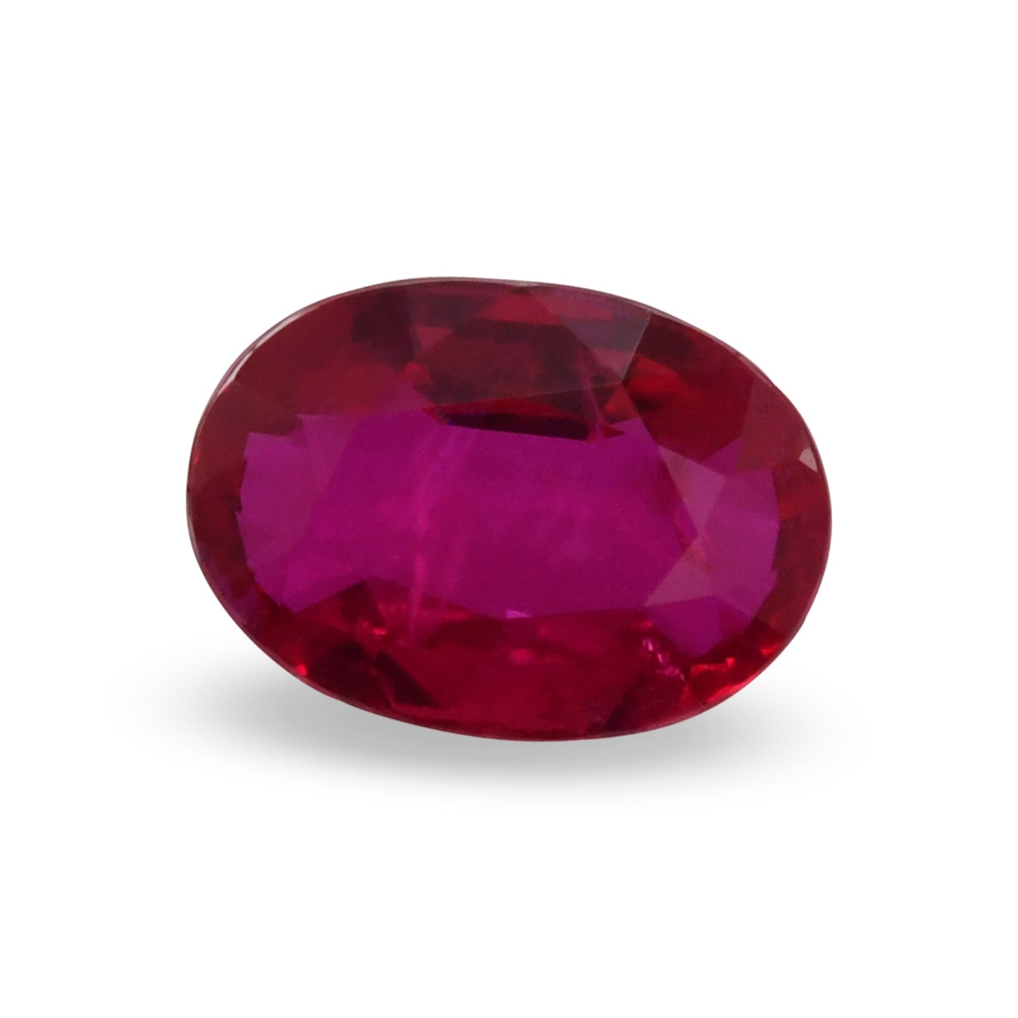 1,01 Karat roter ovaler Rubin aus Mosambik