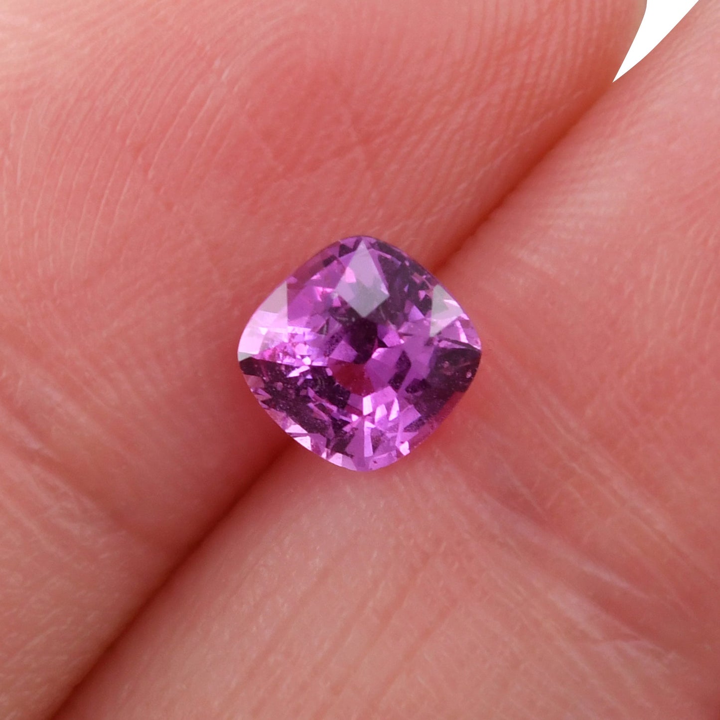 1,08 Karat rosafarbener MADAGASKAR-Kissen-Saphir