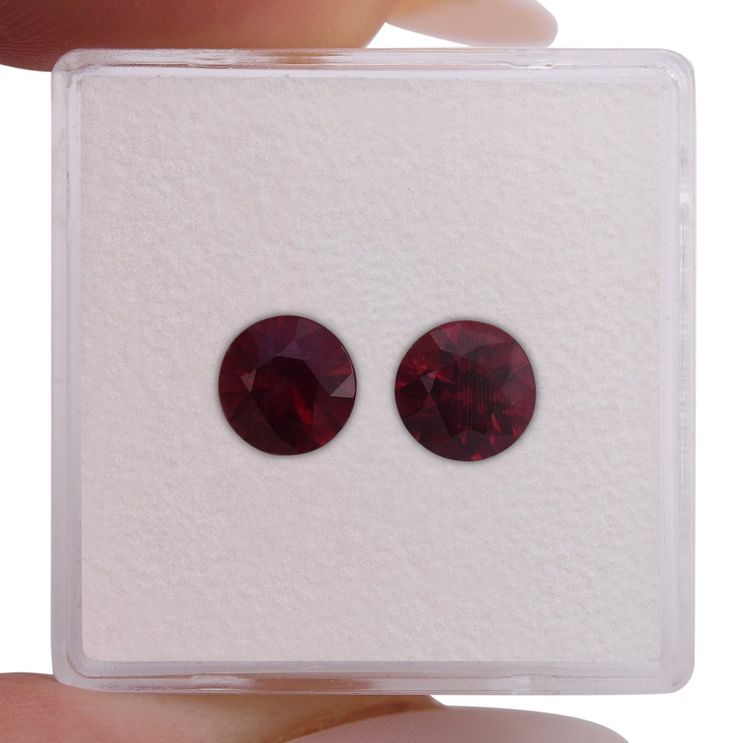 2,10 Karat roter runder Rubin aus Mosambik