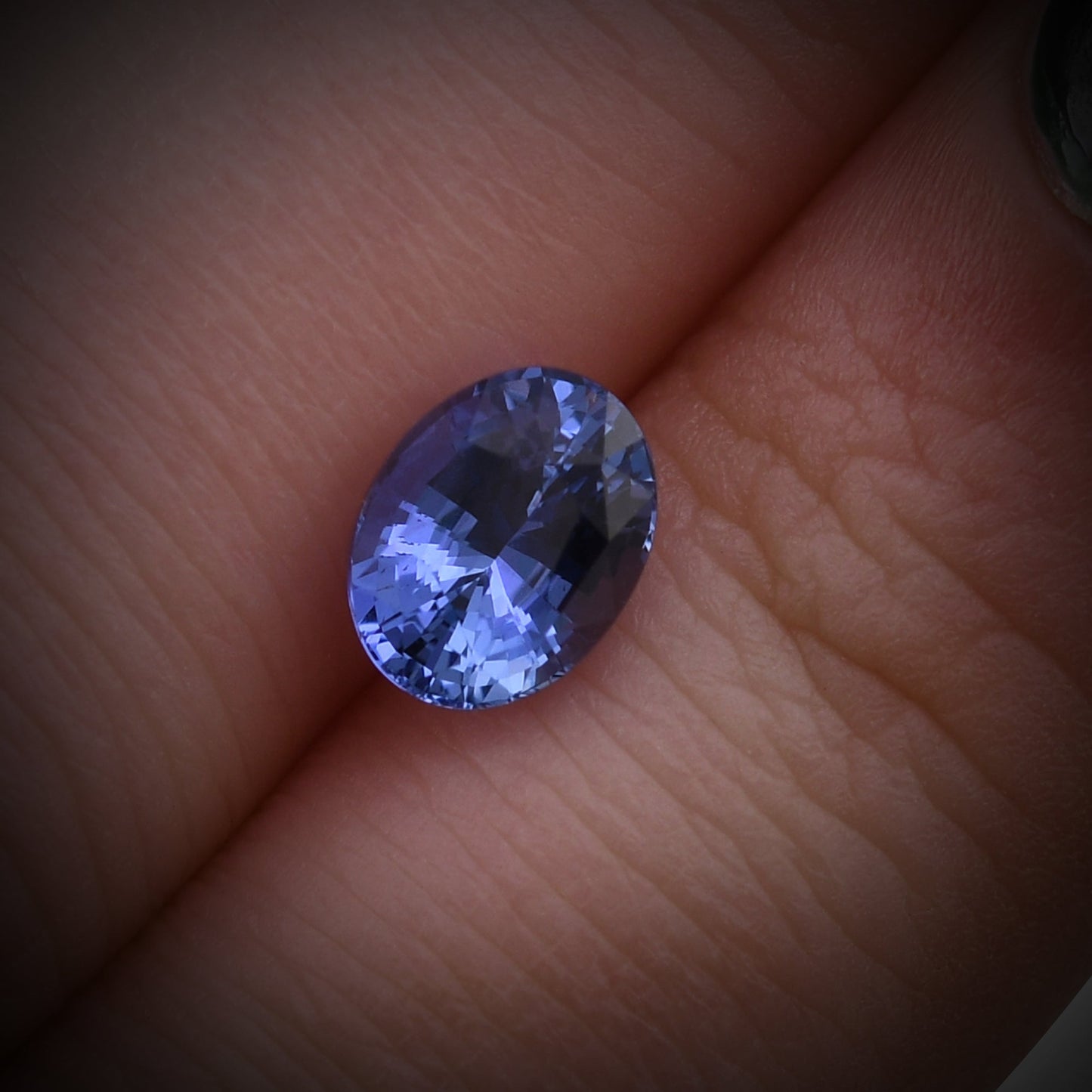 1,53 Karat blauer ovaler Saphir aus Sri Lanka