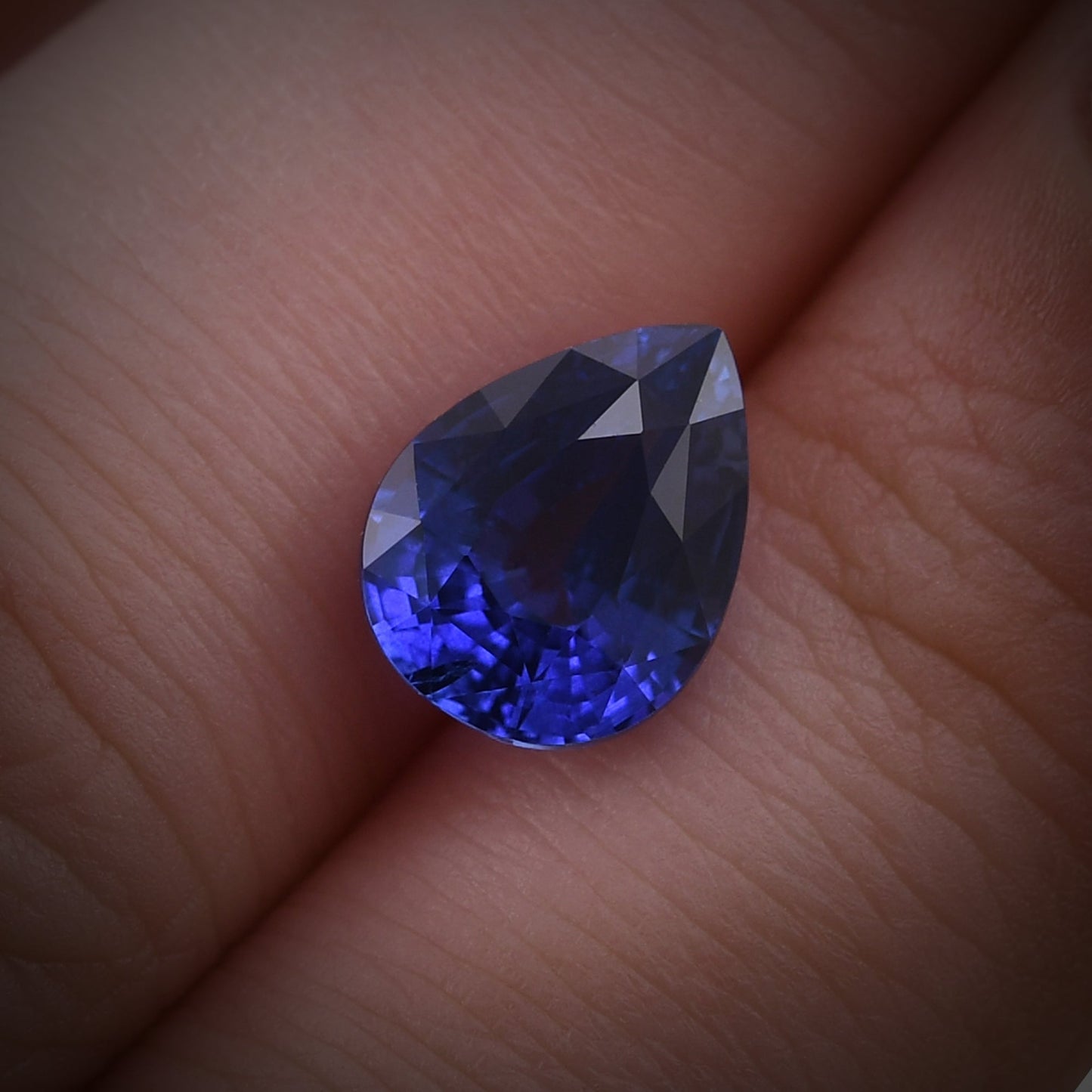 3,53 Karat blauer birnenförmiger Saphir aus Sri Lanka (CD)