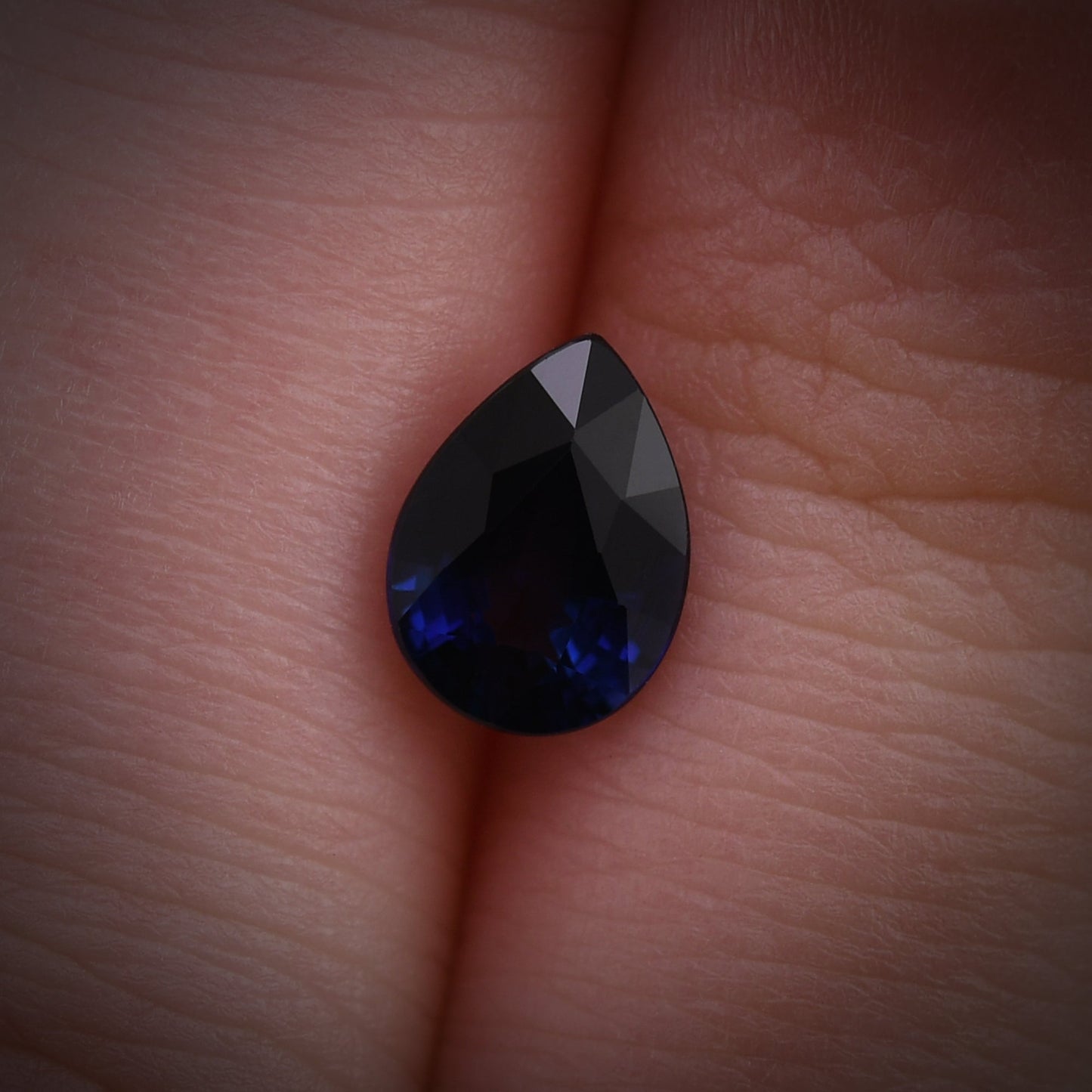 1,22 Karat blauer birnenförmiger Saphir aus Sri Lanka