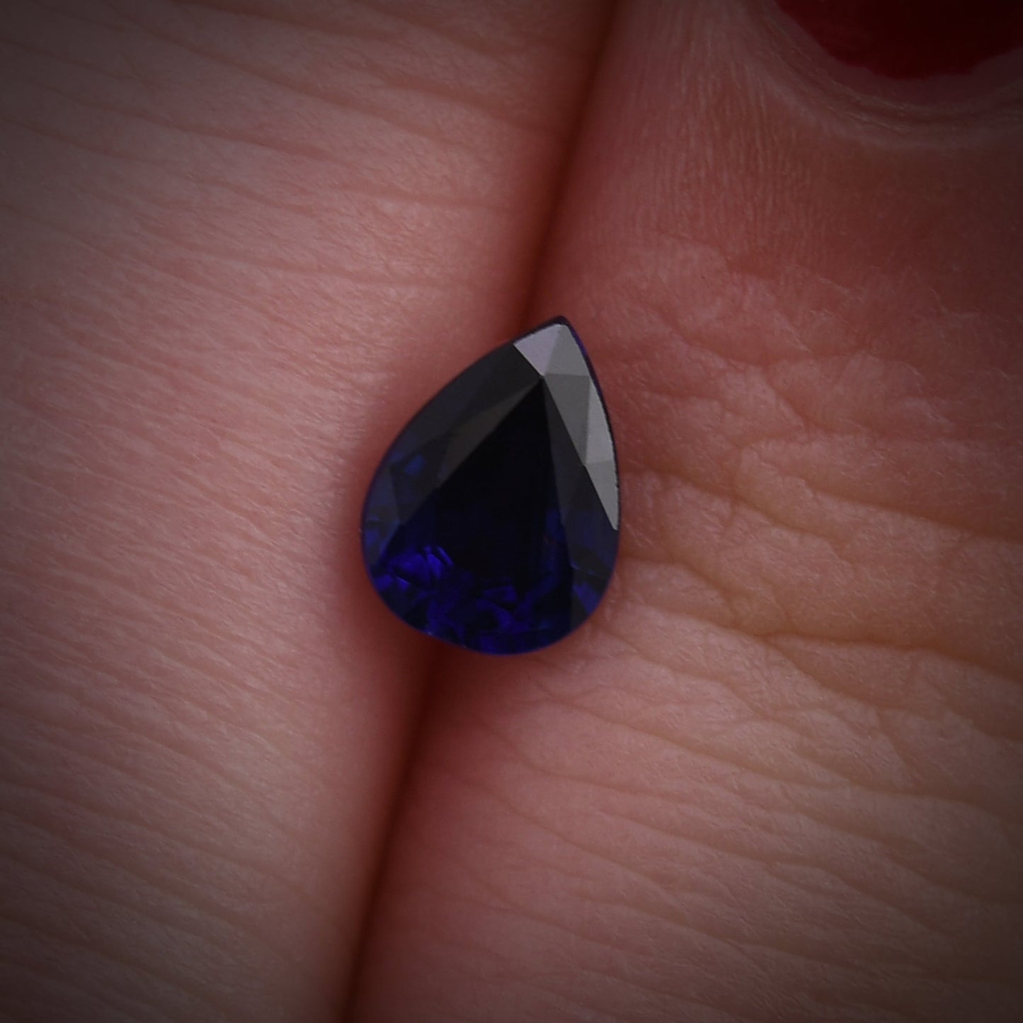 0,86 Karat blauer birnenförmiger Saphir aus Sri Lanka