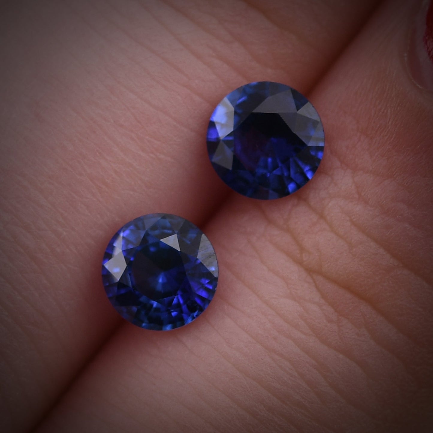 1,92 Karat blauer runder Saphir aus Sri Lanka