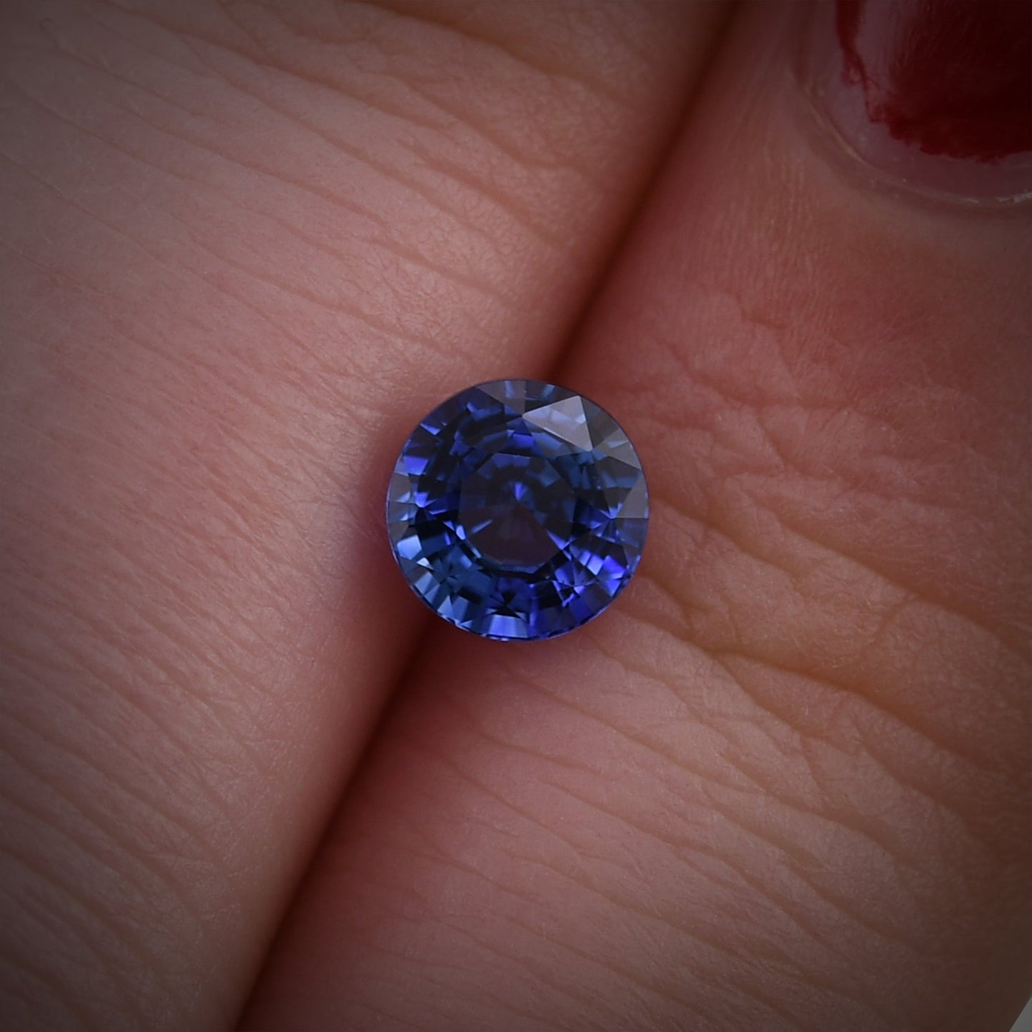 1,09 Karat blauer runder Saphir aus Sri Lanka