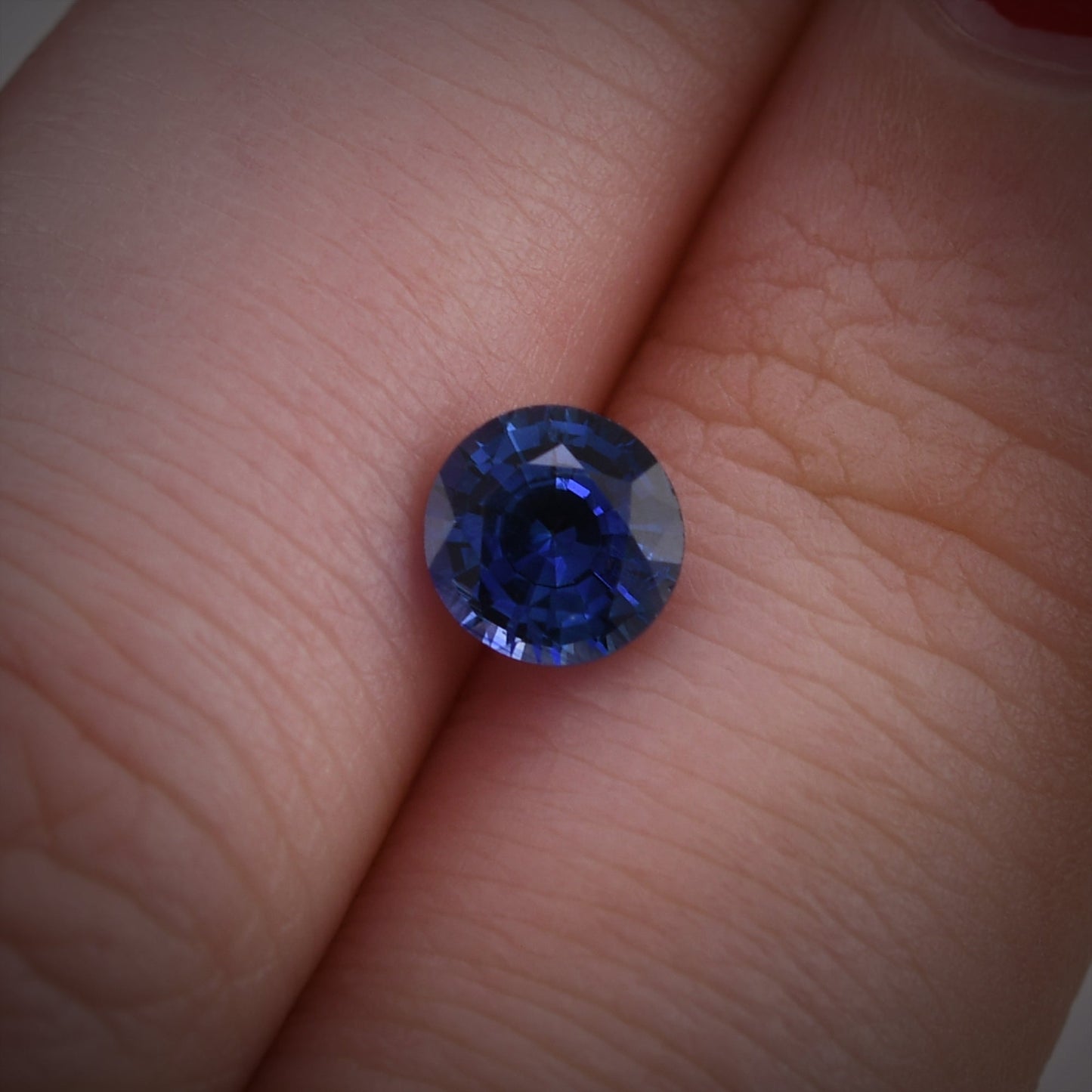 1,03 Karat blauer runder Saphir aus Sri Lanka