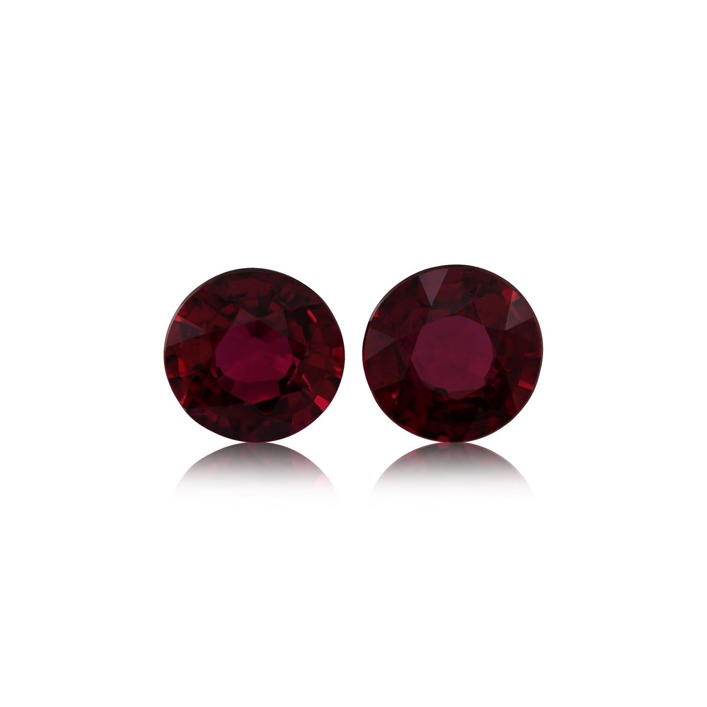 1,28 Karat roter runder Rubin aus Mosambik