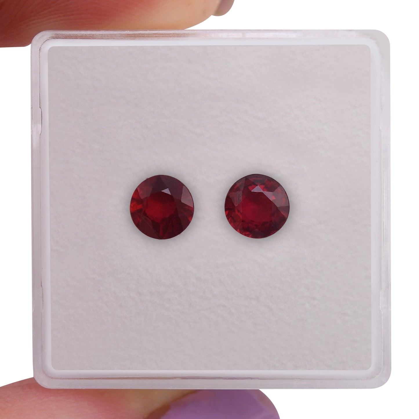 1,30 Karat roter runder Rubin aus Mosambik
