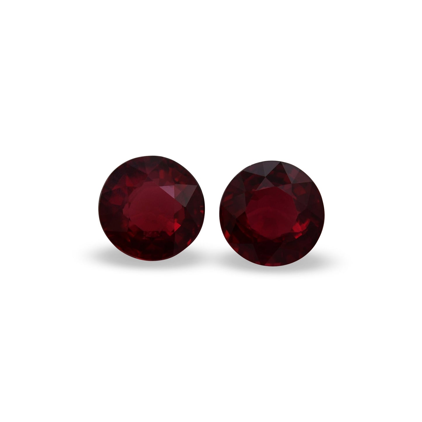 1,56 Karat roter runder Rubin aus Mosambik