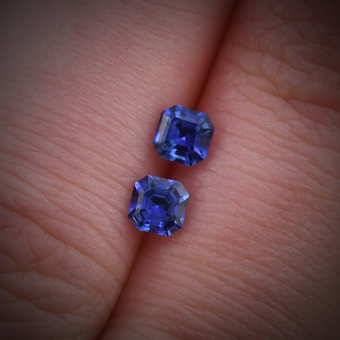 0,80 Karat blauer Smaragd-Saphir aus Sri Lanka