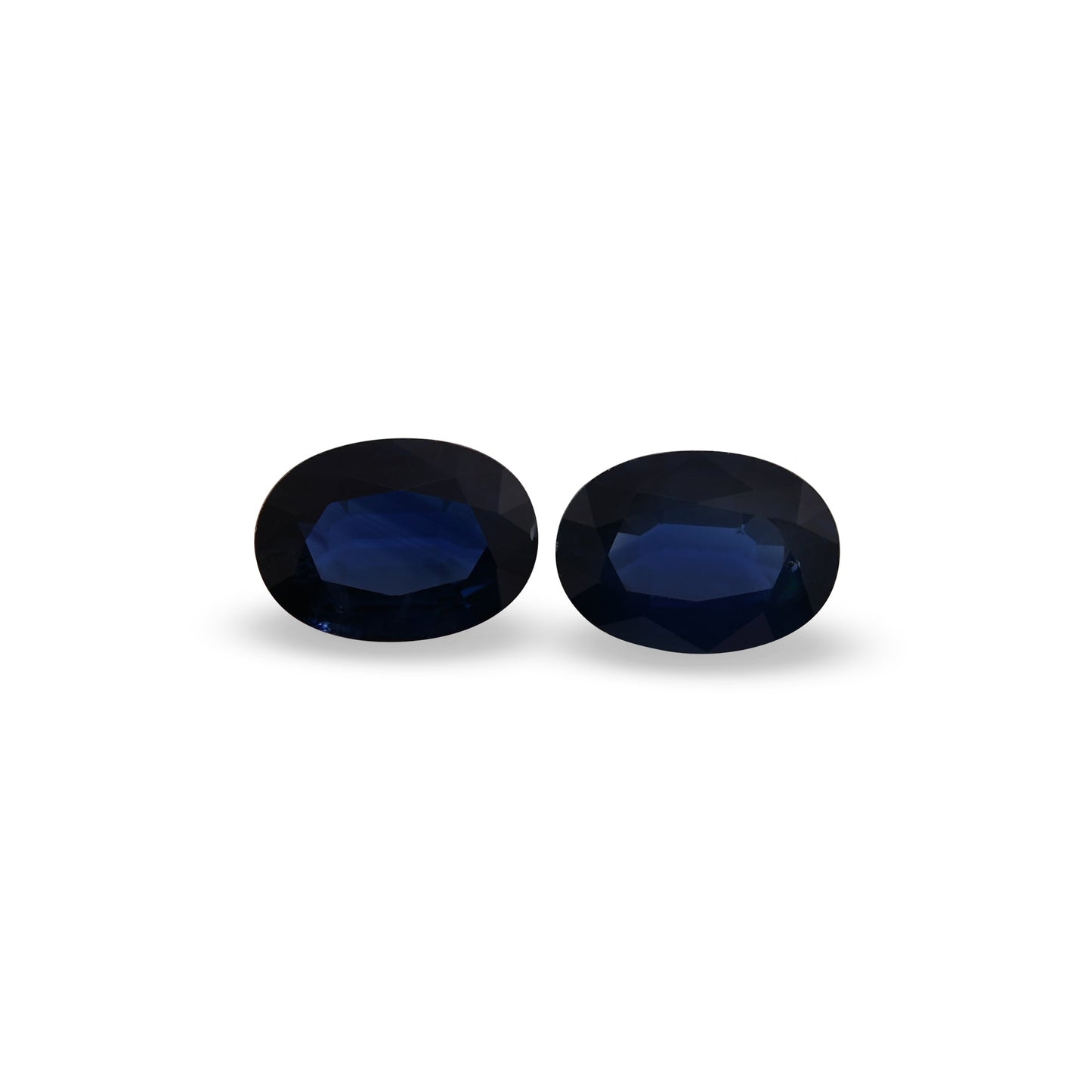 1.76 Carat Blue THAI Oval Sapphire
