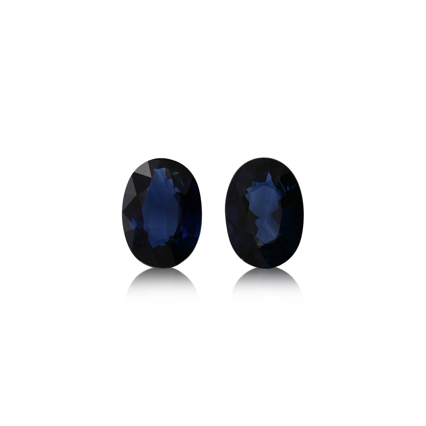 1.79 Carat Blue THAI Oval Sapphire