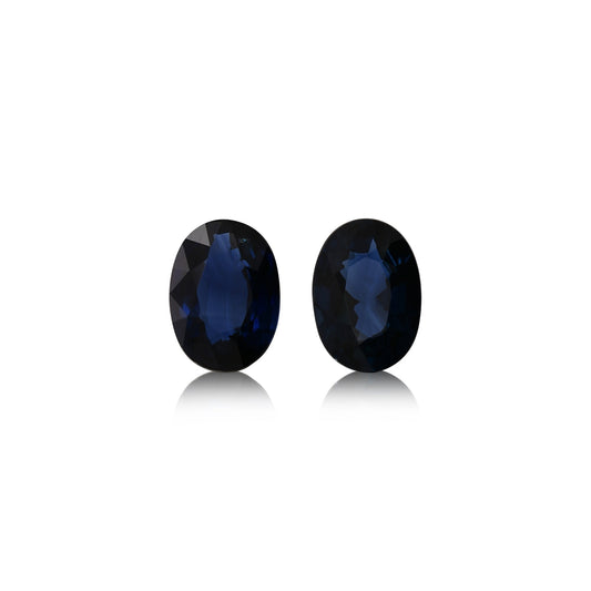 1,79 Karat blauer ovaler thailändischer Saphir