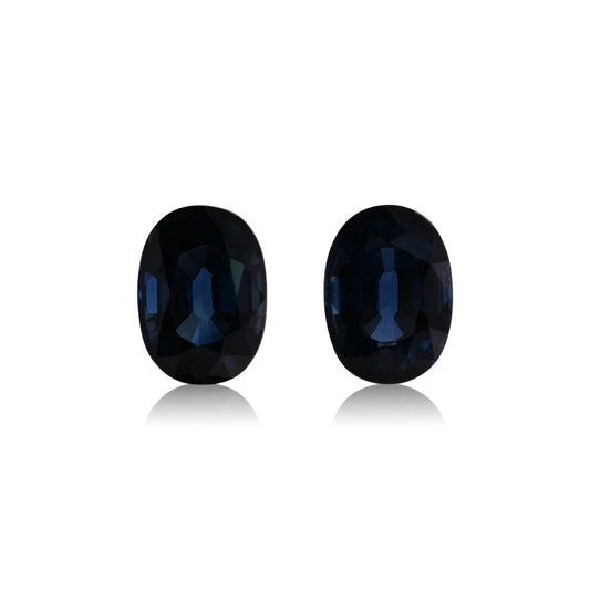 2,45 Karat blauer ovaler thailändischer Saphir