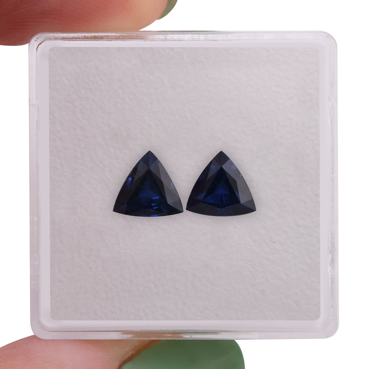 1,84 Karat blauer thailändischer Dreieckssaphir