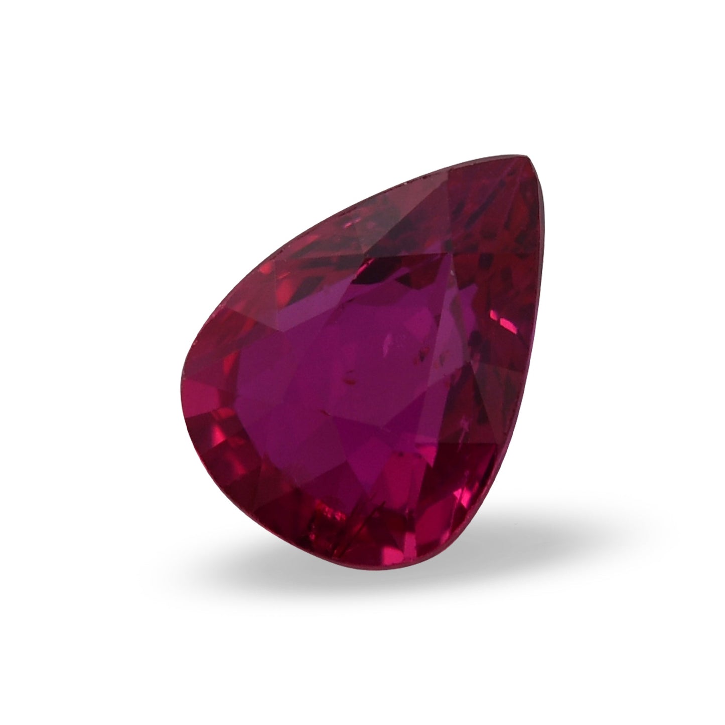 2,27 Karat roter birnenförmiger Rubin aus Mosambik, GIA