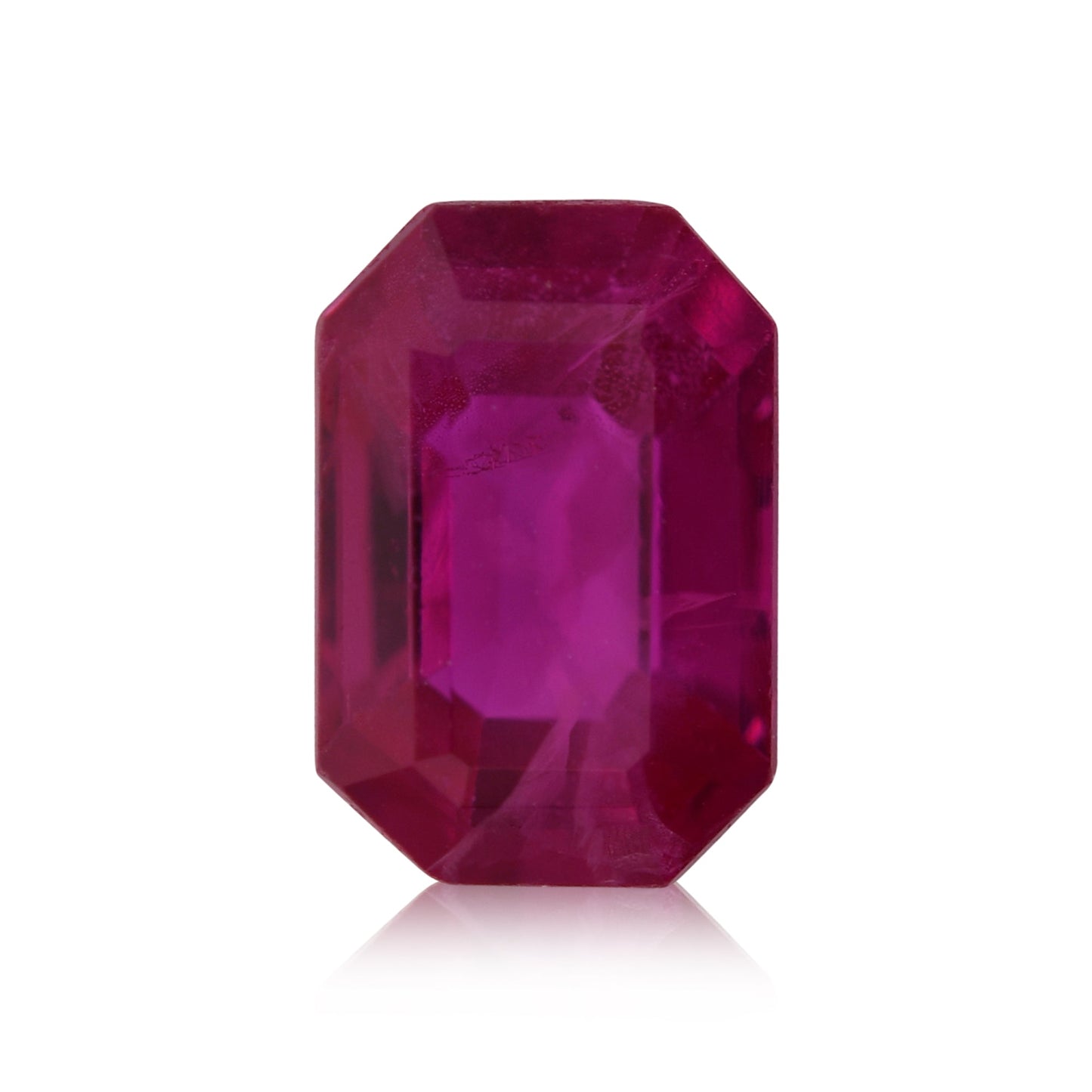 0,57 Karat roter burmesischer Smaragdrubin