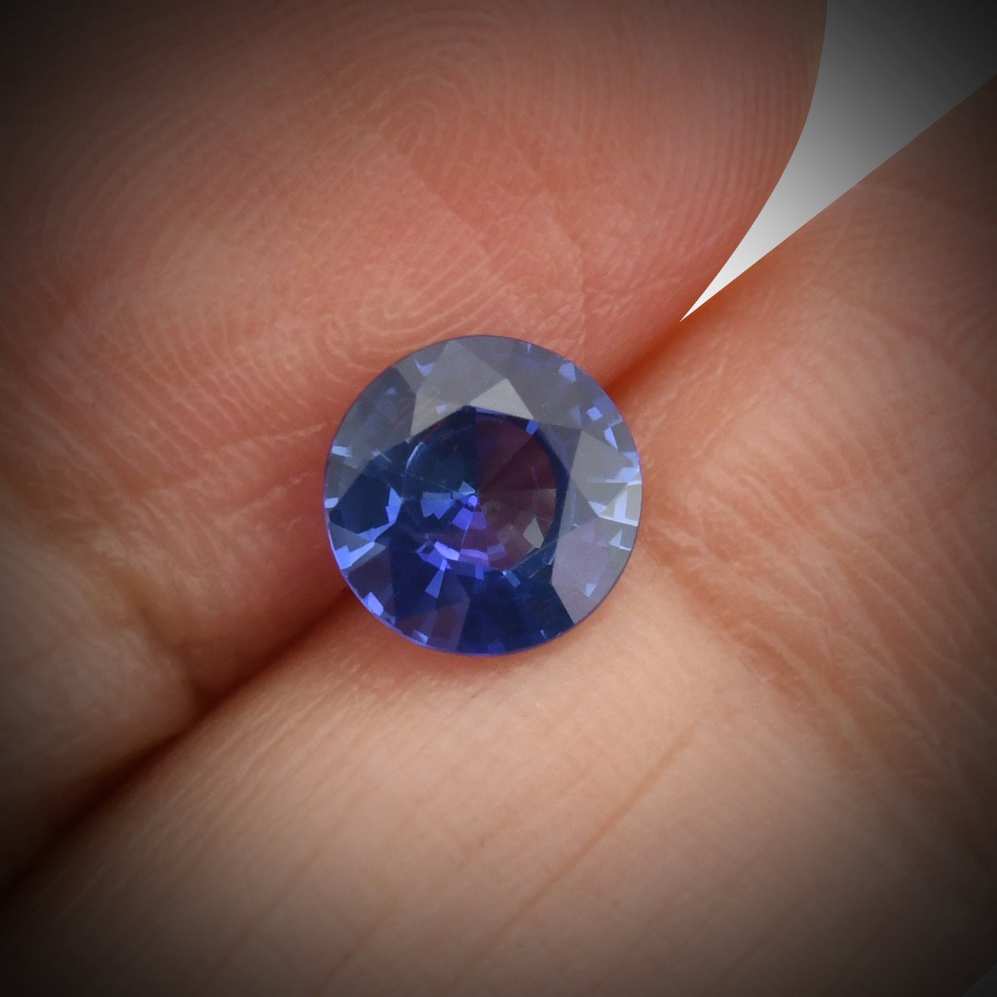 1,19 Karat blauer runder Saphir aus Sri Lanka