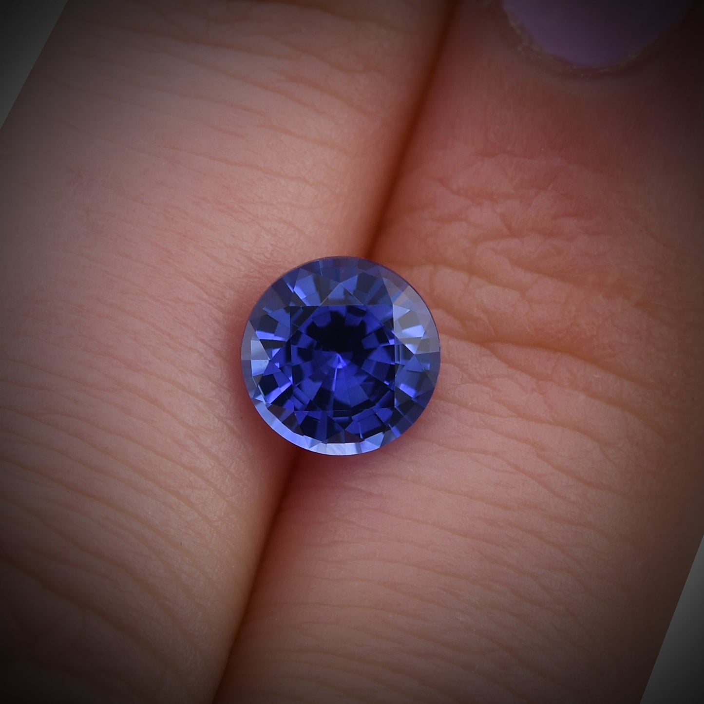 1,99 Karat blauer runder Saphir aus Sri Lanka