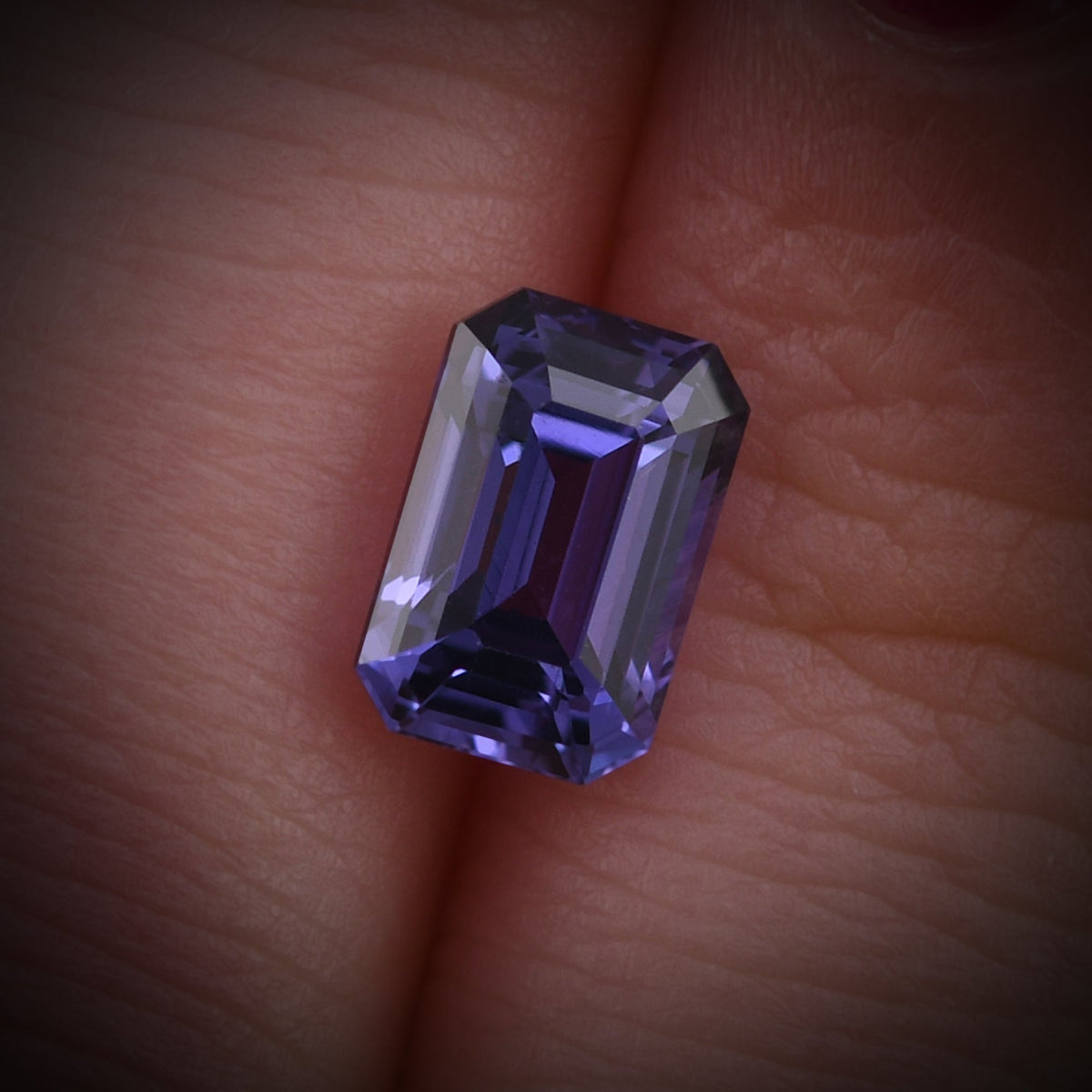 2,13 Karat violetter Madagaskar-Smaragd-Saphir