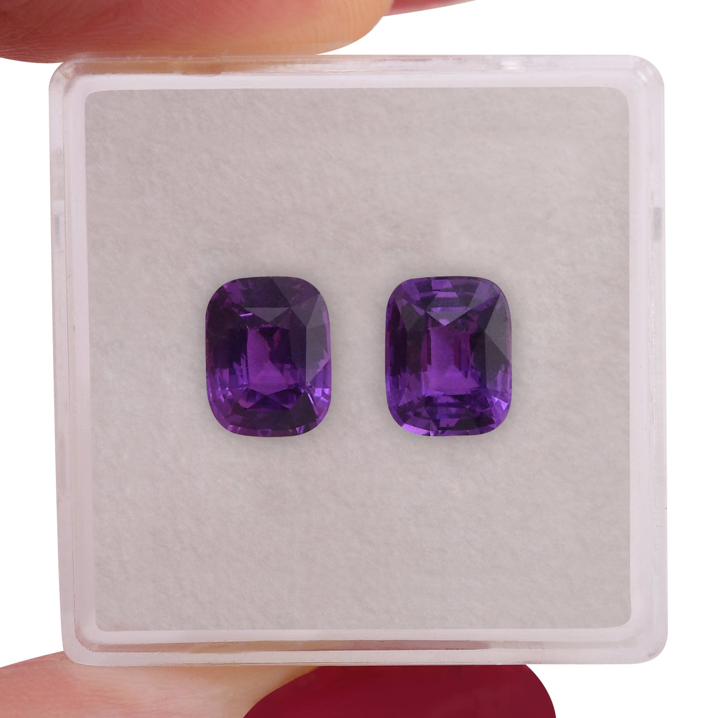 3,29 Karat violetter MADAGASKAR Kissen-Saphir