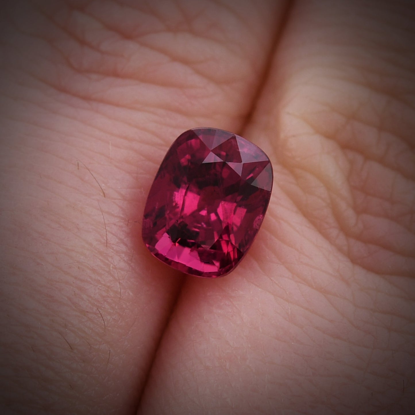 3,02 Karat roter thailändischer Kissen-Rubin (GIA)