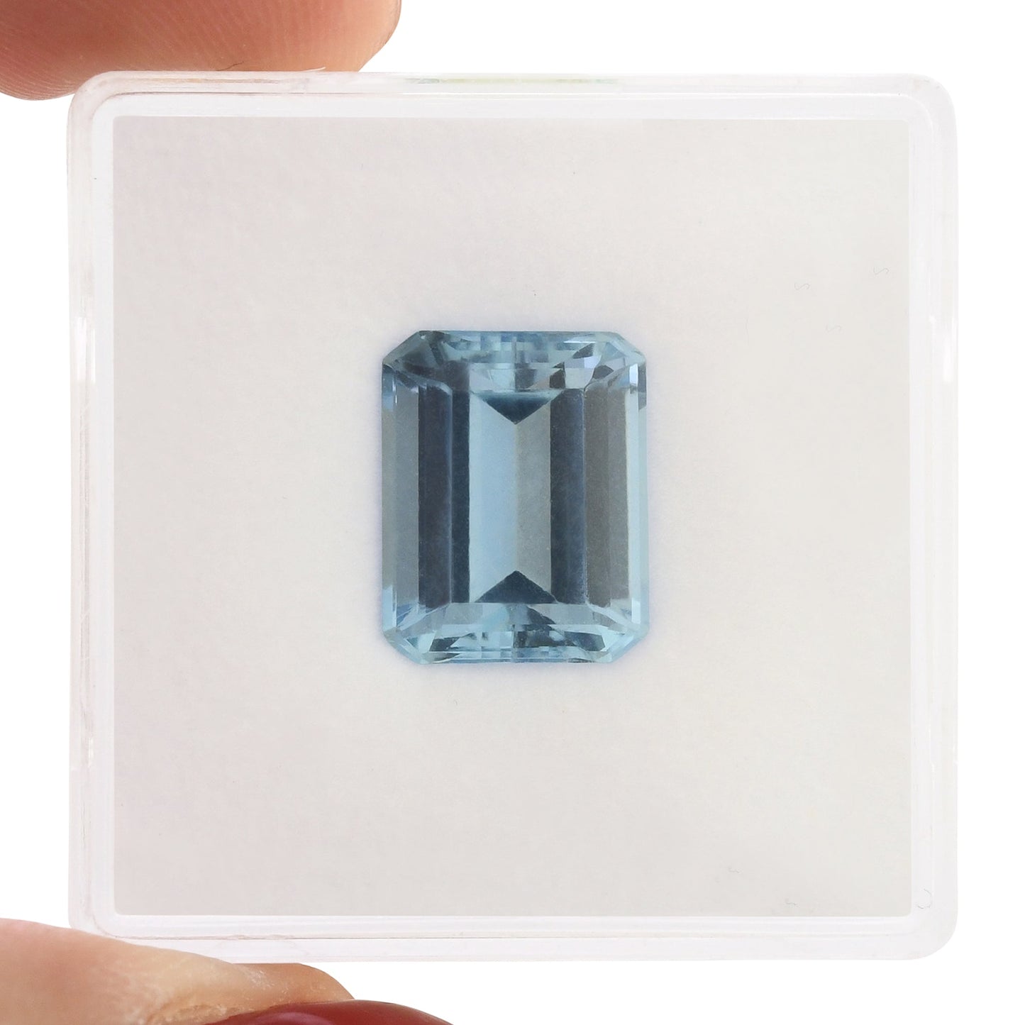 3,53 Karat blauer brasilianischer achteckiger Aquamarin