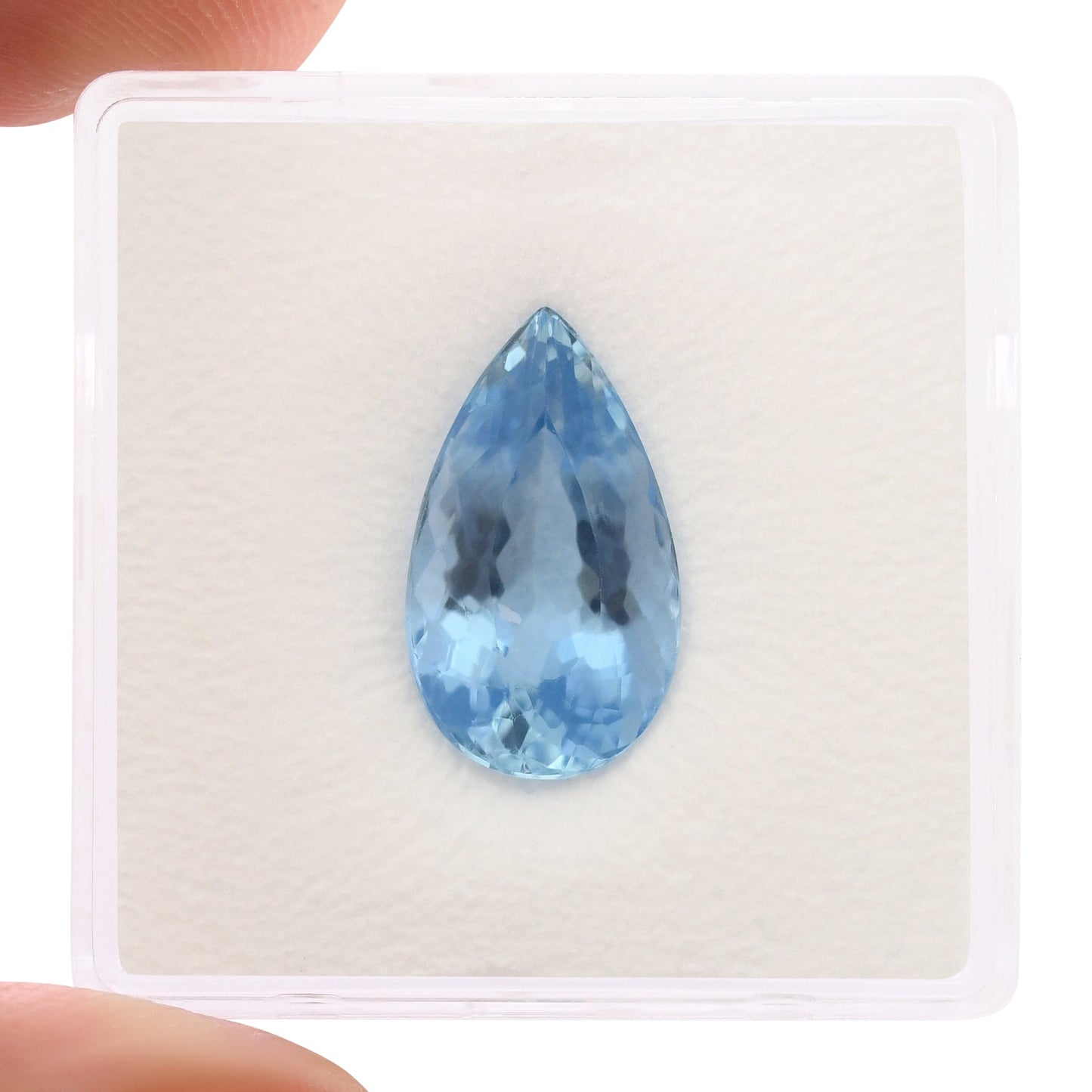 3,71 Karat blauer brasilianischer Birnen-Aquamarin
