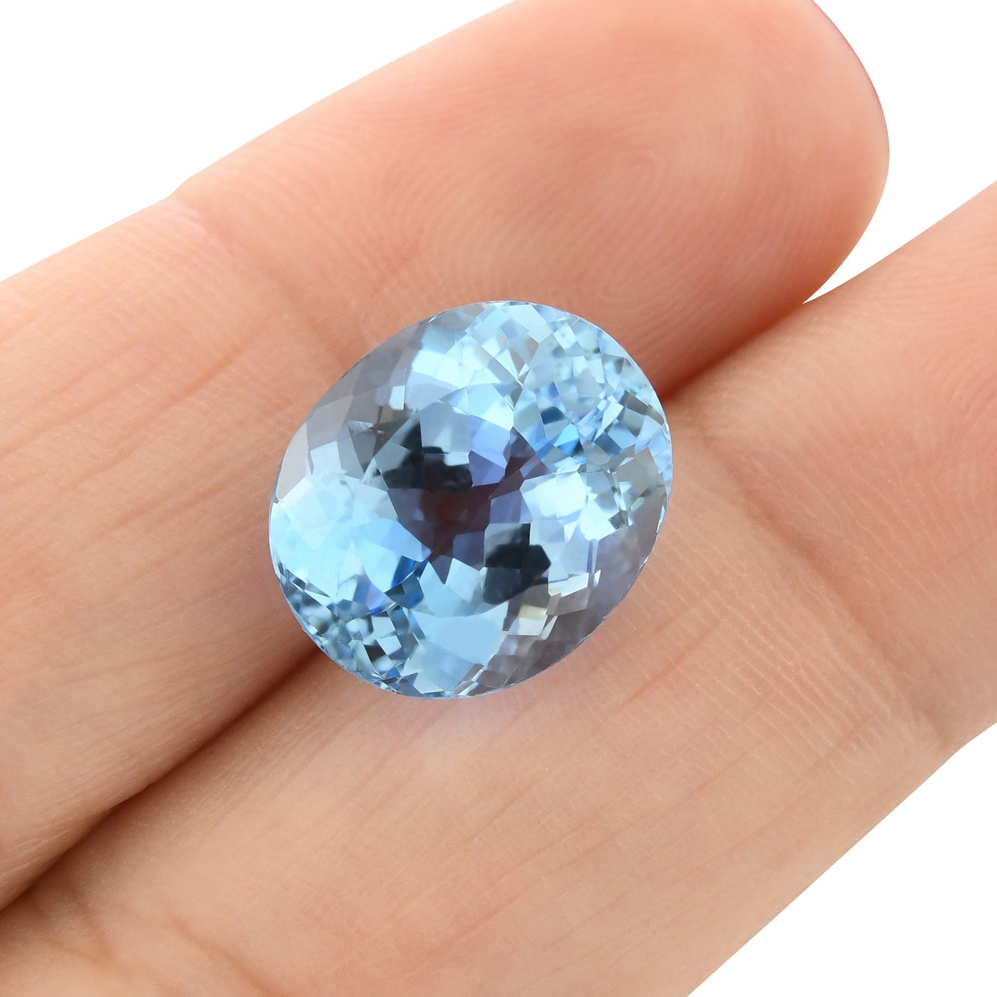 6,82 Karat blauer brasilianischer ovaler Aquamarin