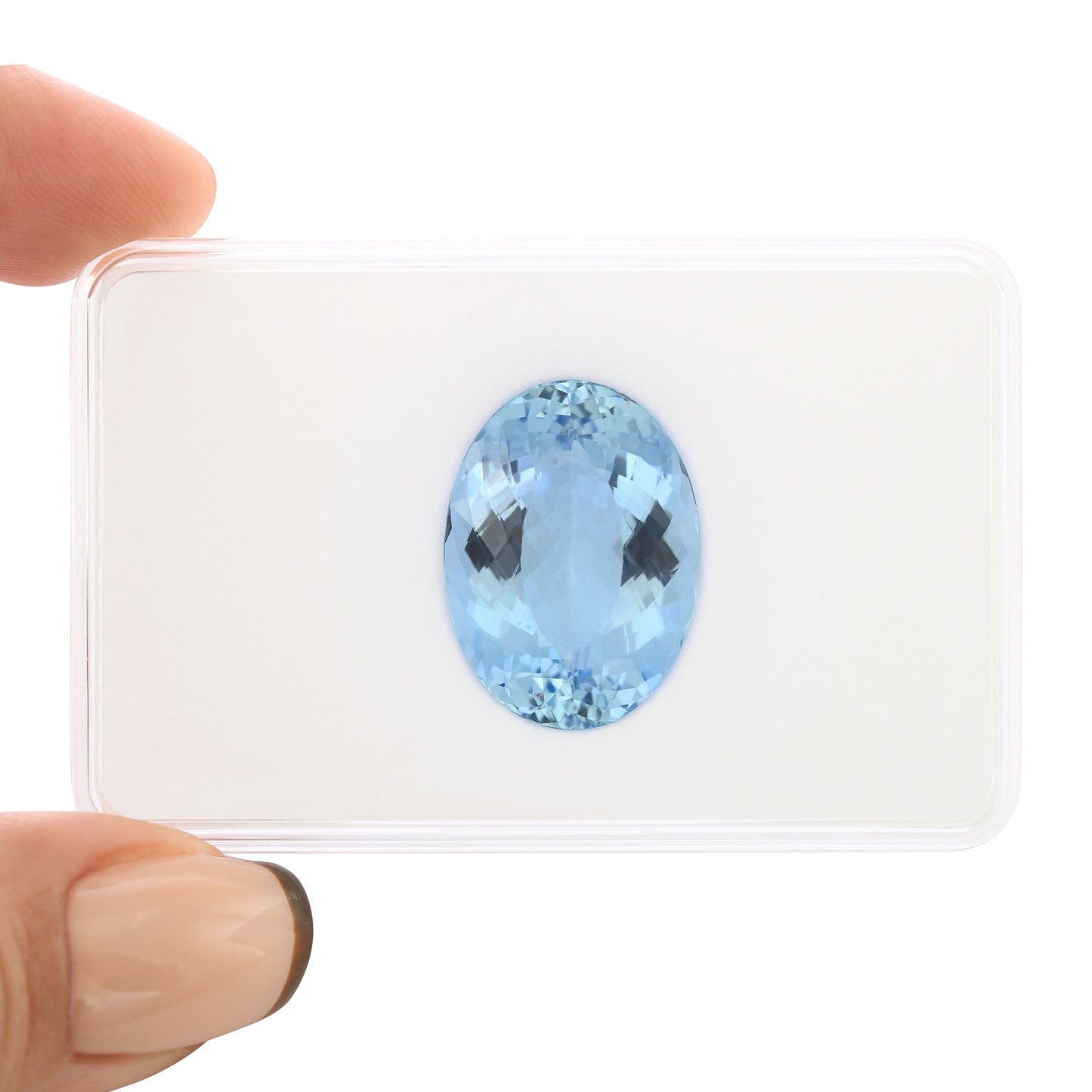 17,57 Karat blauer brasilianischer ovaler Aquamarin