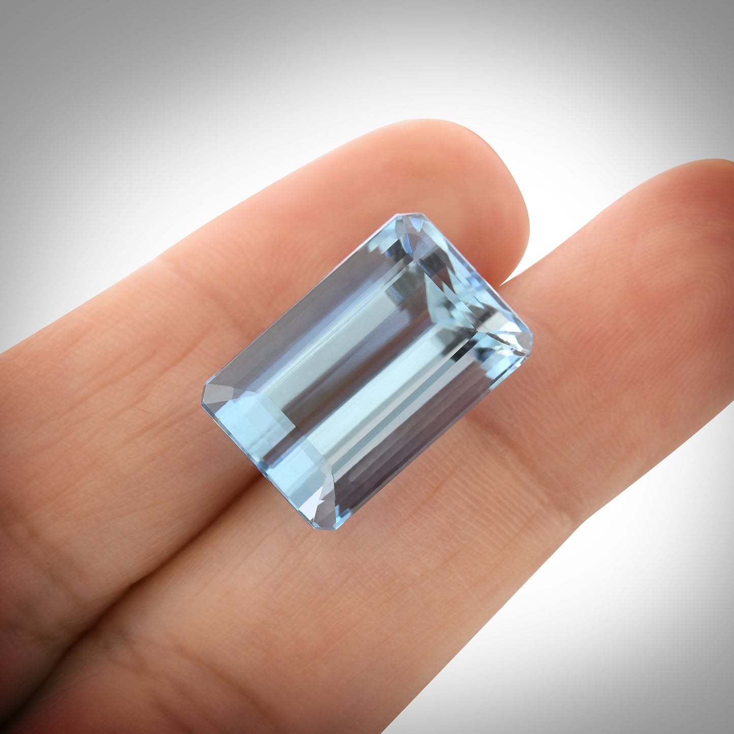 15.33 Carat Blue BRAZILLIAN Octagon Aquamarine