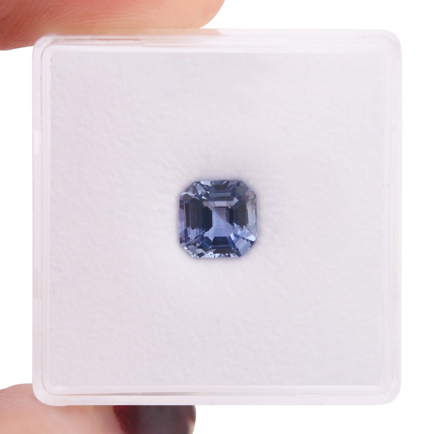 1,33 Karat blauer Smaragd-Saphir aus Sri Lanka