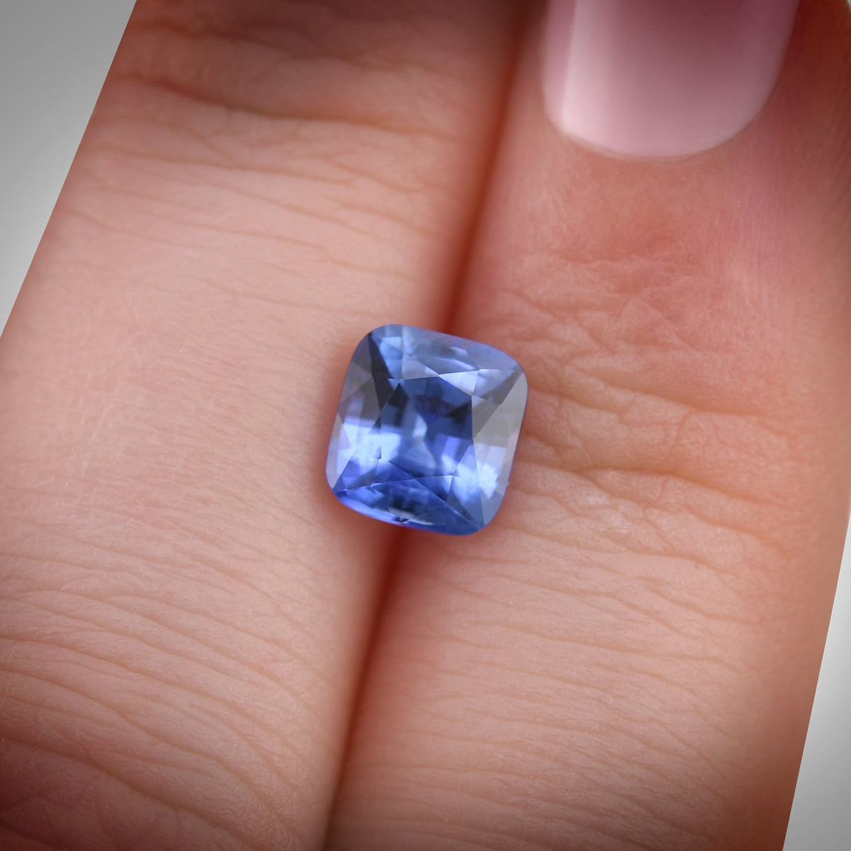 1,81 Karat blauer Kissen-Saphir aus Sri Lanka