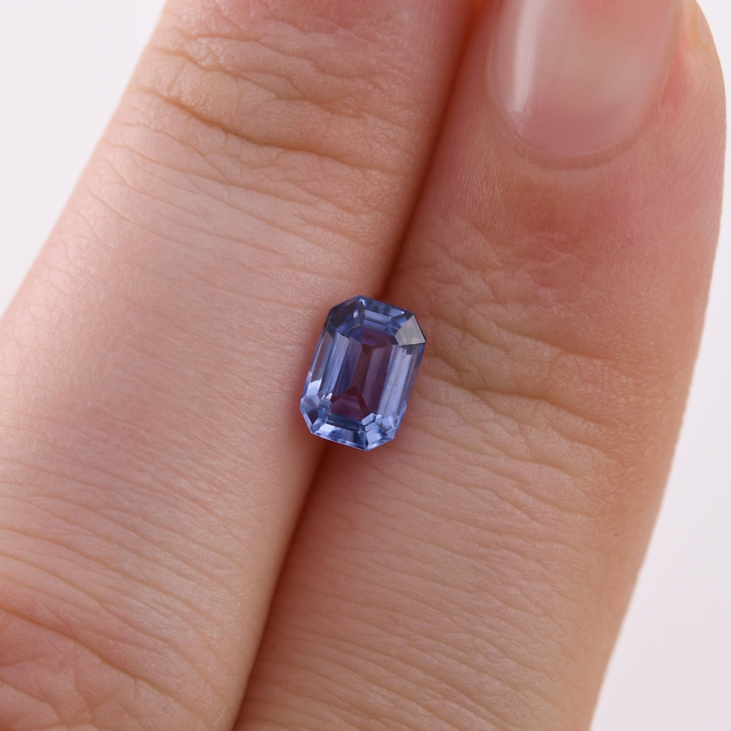 1,13 Karat blauer Smaragd-Saphir aus Sri Lanka