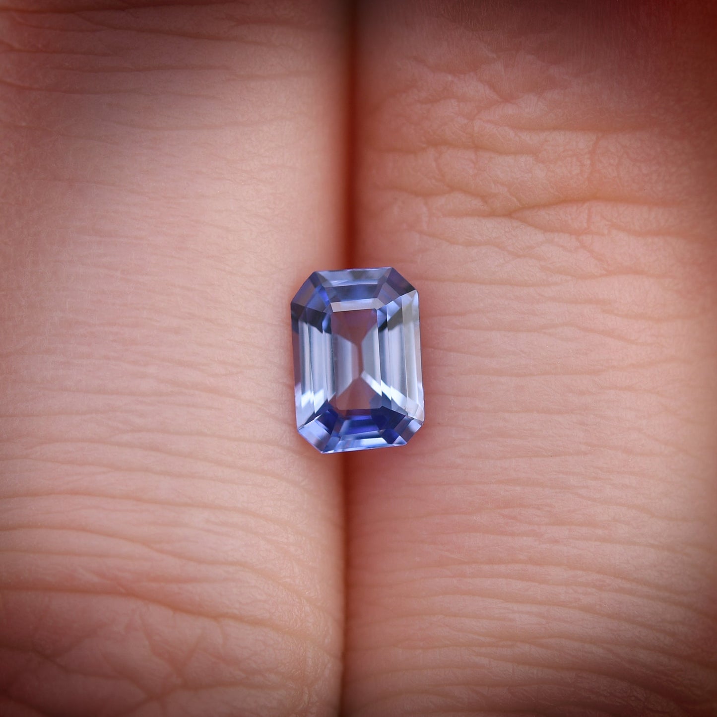 0,94 Karat blauer Smaragd-Saphir aus Sri Lanka