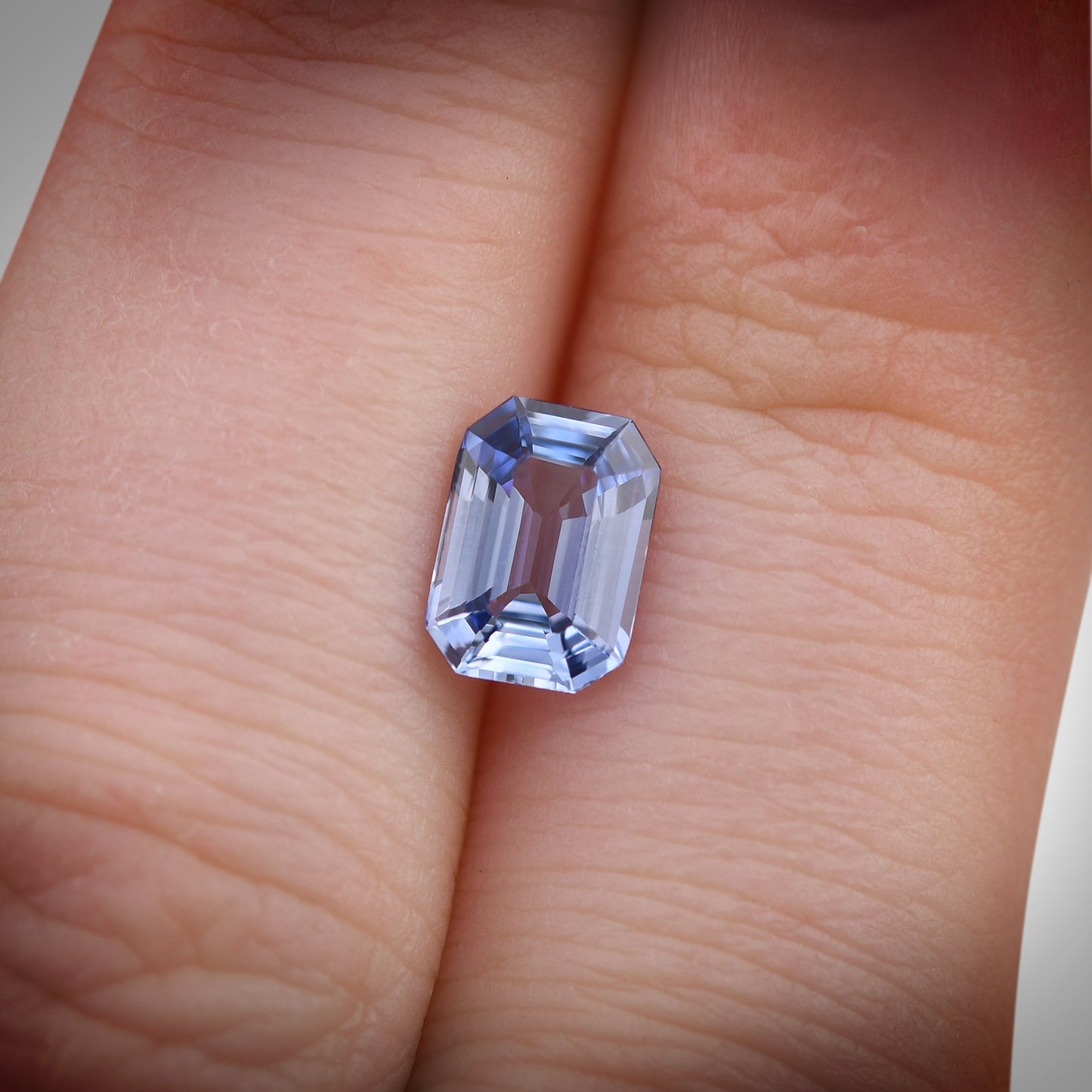 1,40 Karat blauer Smaragd-Saphir aus Sri Lanka