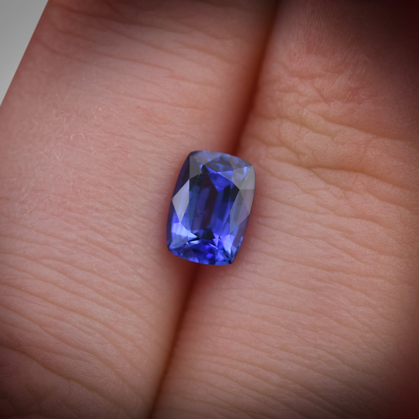 1,30 Karat blauer Kissen-Saphir aus Sri Lanka