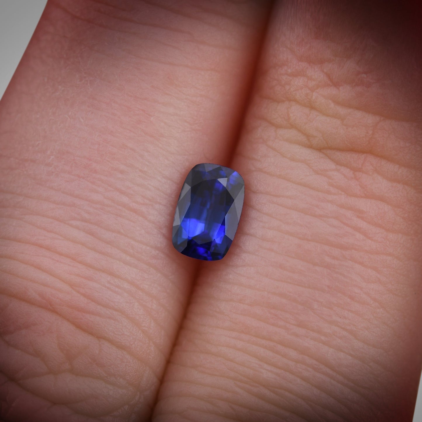 0,75 Karat blauer Kissen-Saphir aus Sri Lanka